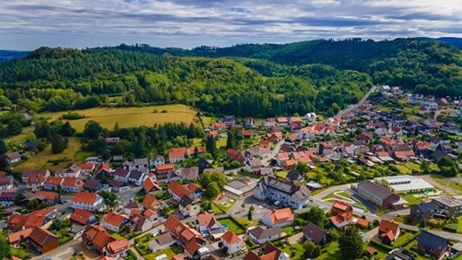 Drohnenfoto Wolfshagen im Harz – Panorama des Ortskerns, Grüneflügel Luftaufnahmen