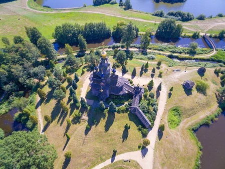 Luftaufnahmen und Drohnenaufnahmen vom Mühlenmuseum Gifhorn in Niedersachsen.