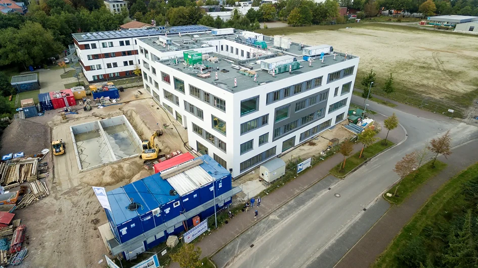 Luftaufnahme eines Bauprojekts mit Drohne in Oldenburg zur Baudokumentation