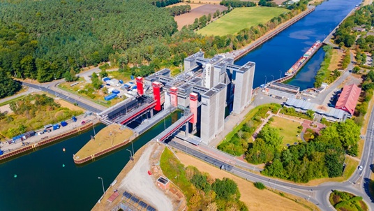 Drohnenfoto Schiffshebewerk Scharnebeck – Luftaufnahme der Schleusenanlage